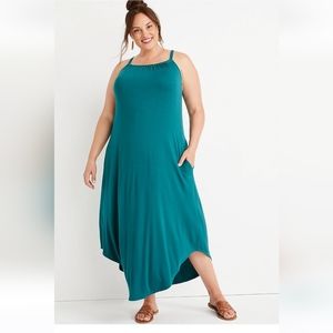 Halter neck maxi dress with pockets! 2x